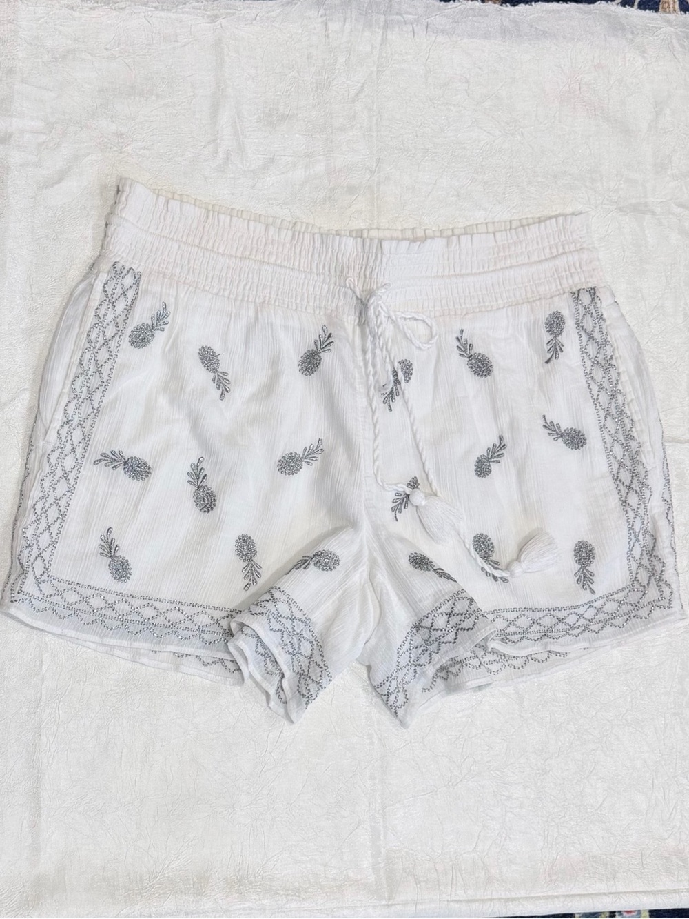 J.Crew White Embroidered Pineapple Shorts XS Metallic Silver Tassel Boho Beach